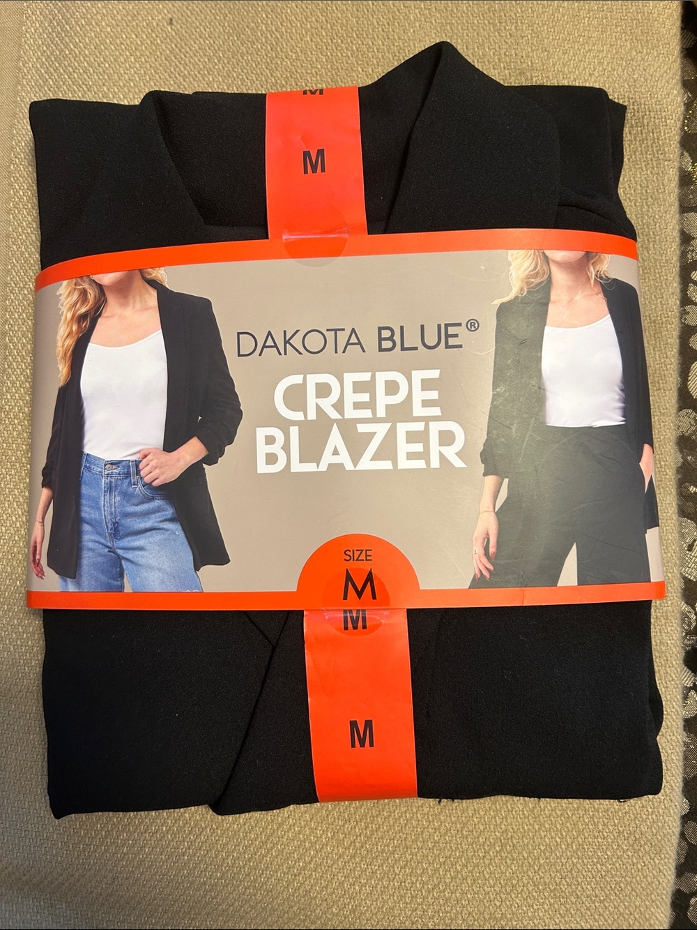 Dakota Blue Women's Black Crepe Blazer - Size M